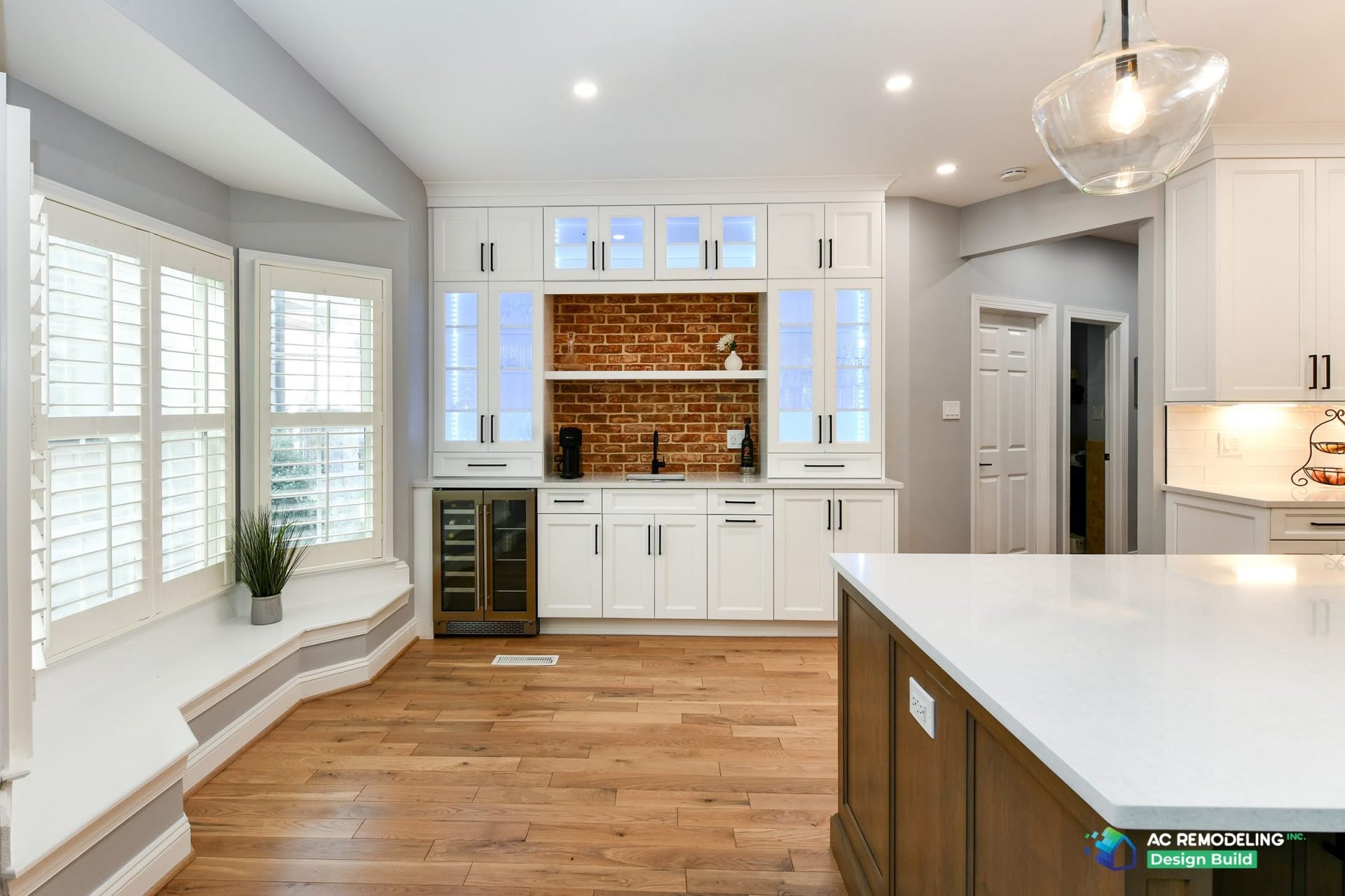 Kentlands Wet Bar — Kitchen, Luxury remodel in Gaithersburg, MD